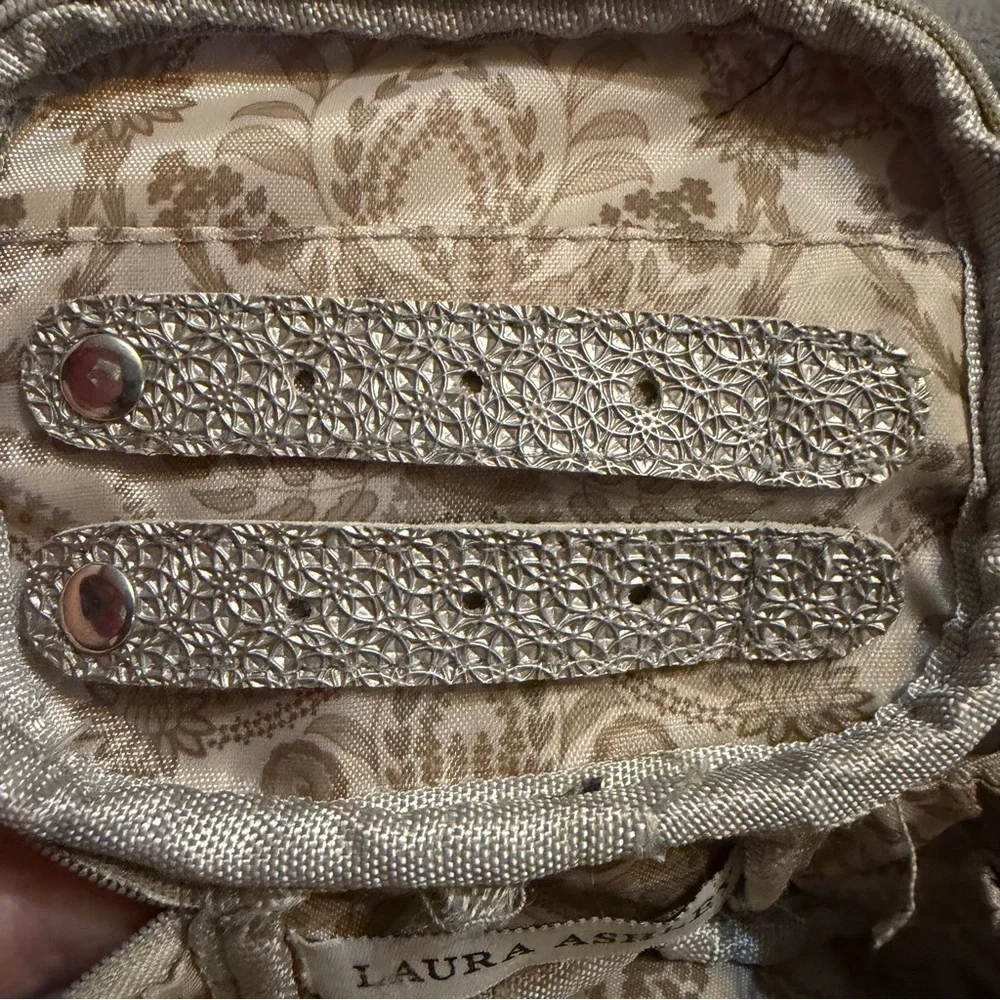 Laura Ashley Metallic Floral Jewelry‎ Bag Travel Case Organizer Zip